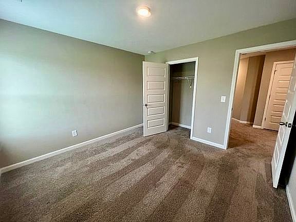 1st image of 119 Squarewood Ln