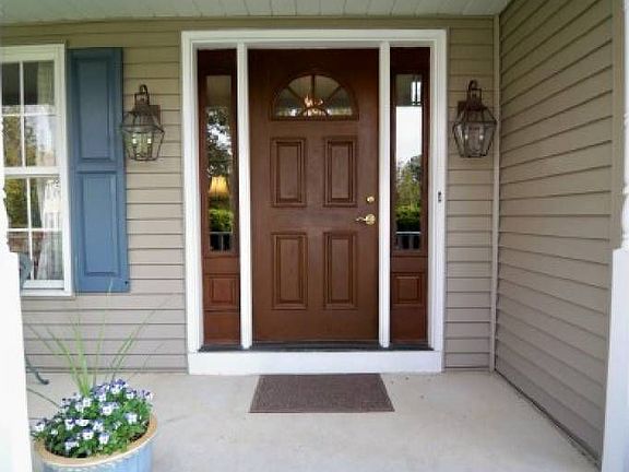 Welcoming entry