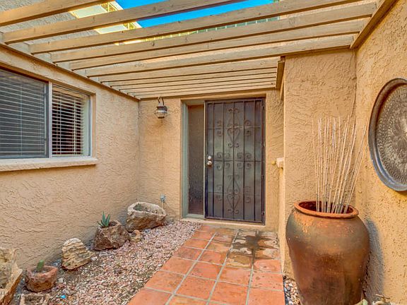 5th image of 906 E Cochise Dr