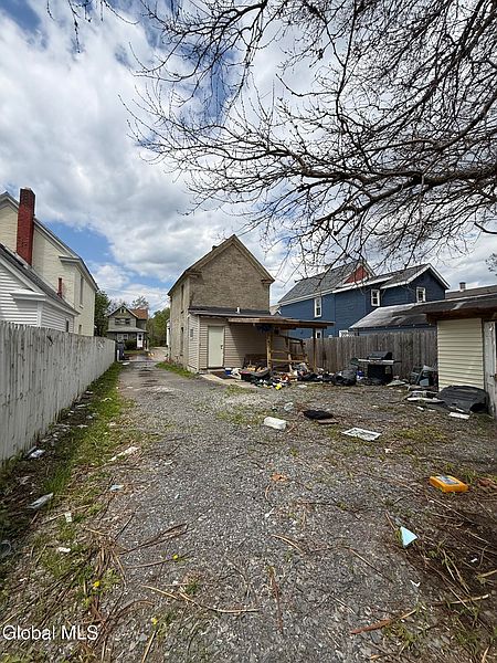 4th image of 1330 7th Avenue