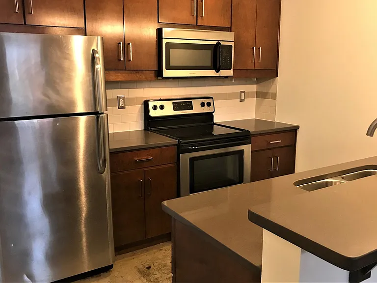 703 N Harrison Street 410 Hancock St — Photo 2
