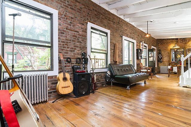 1st image of 171 Elizabeth St APT 2