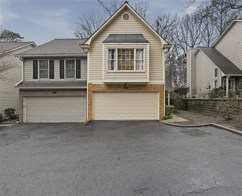 Building Photo - 2970 Woodruff Dr SE
