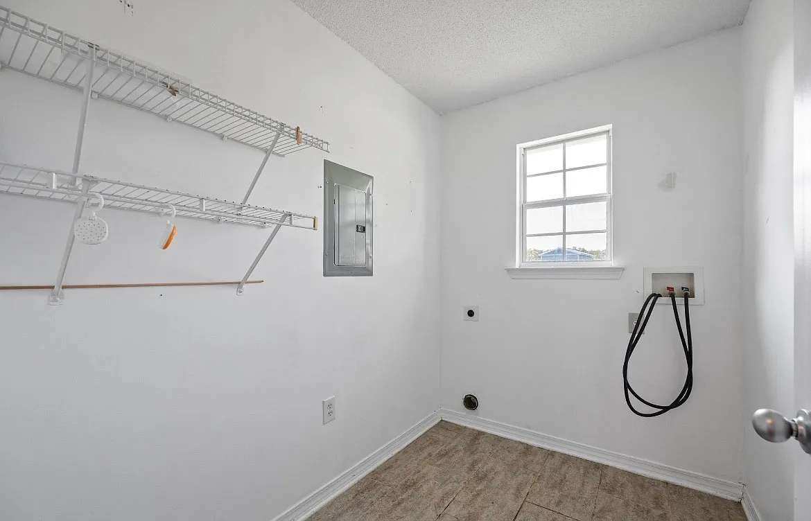 3 bed, 1440 sqft, $950 — Photo 4
