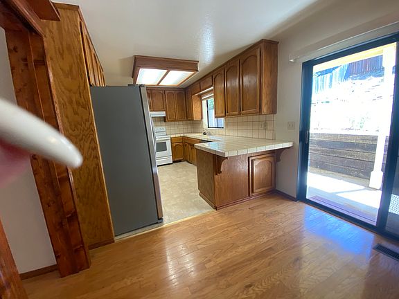 2nd image of 20555 Lori Ln
