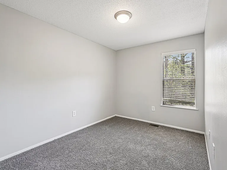 Pointe South Townhomes — Photo 23