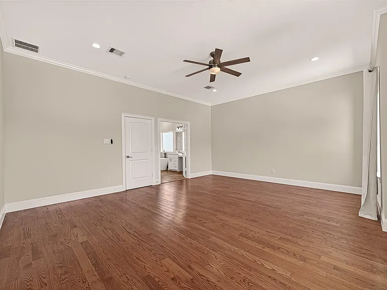2211 Silverbonnet St — Photo 28