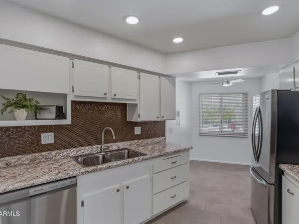 19477 N STAR RIDGE Drive, Sun City West, AZ 85375