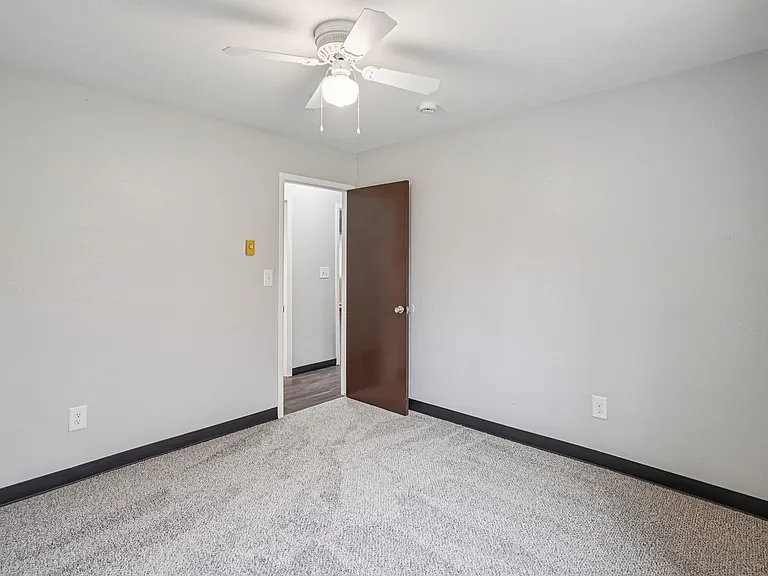 River Raisin Apartments — Photo 32