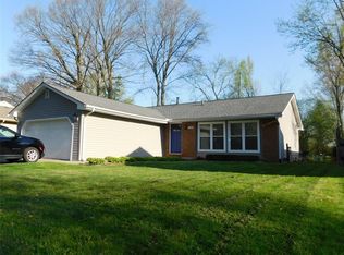 2759 Winter Dr, Troy, MI 48083
