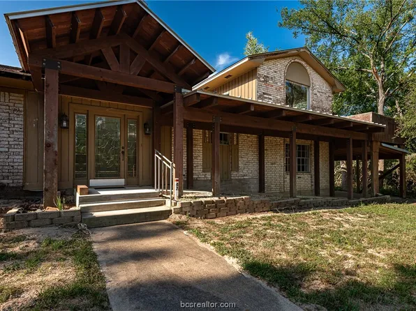 47 Kingston Ln, Hilltop Lakes, TX 77871