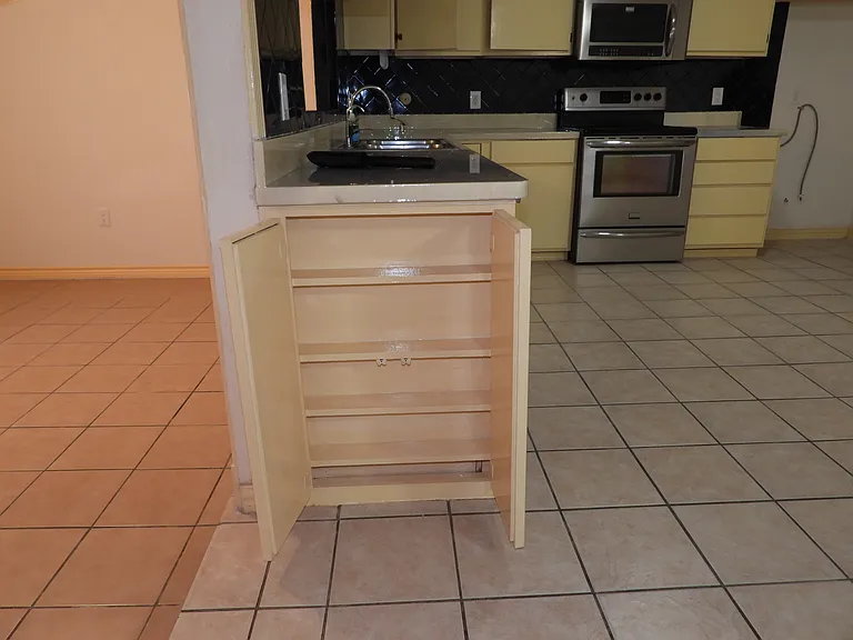 14327 Lorne Dr — Photo 18
