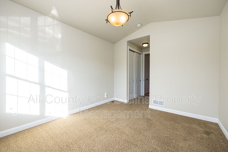 1st image of 2019 Vineyard Dr