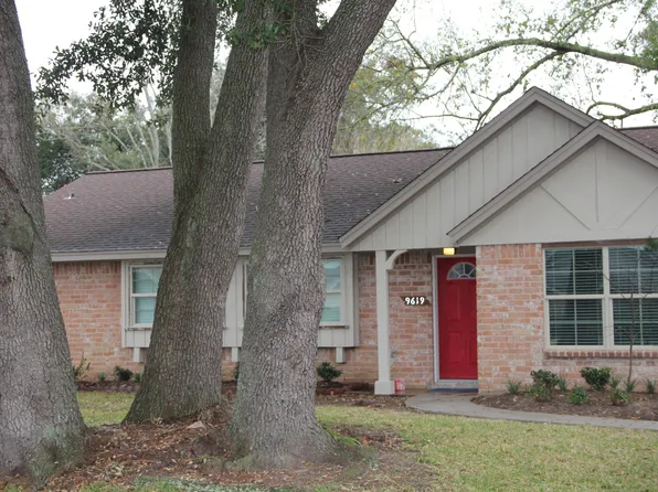 9619 Emnora Ln, Houston, TX 77080