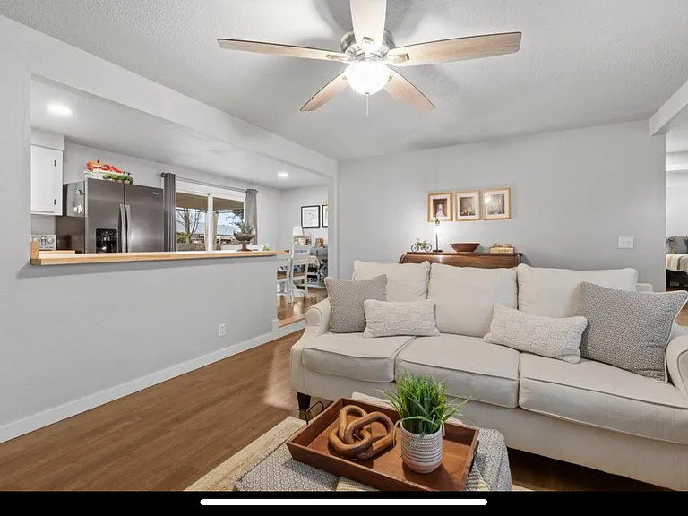 746 Hemlock Ct — Photo 10