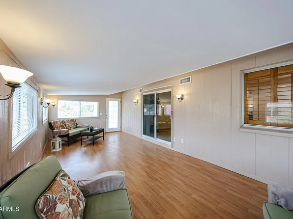 11040 W SALEM Drive, Sun City, AZ 85351