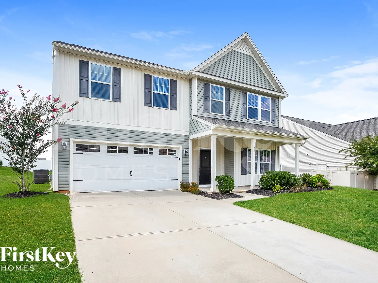 4 bed, 2.5 bath, 3108 sqft, $2,530 — Photo 2
