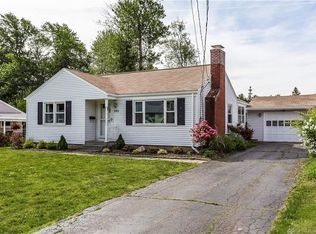 285 Beechwood Rd, West Hartford, CT 06107