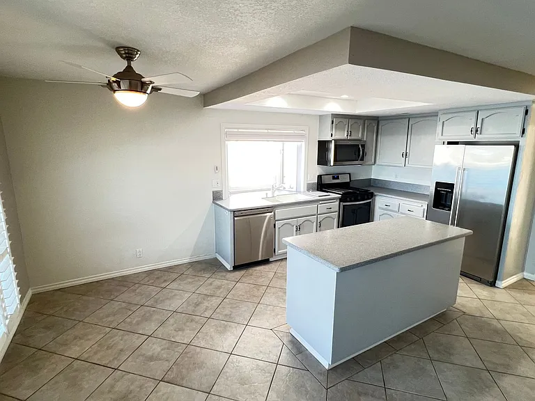 6943 E Shorecrest Dr — Photo 5