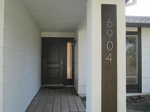 3rd image of 6904 Pippin Way