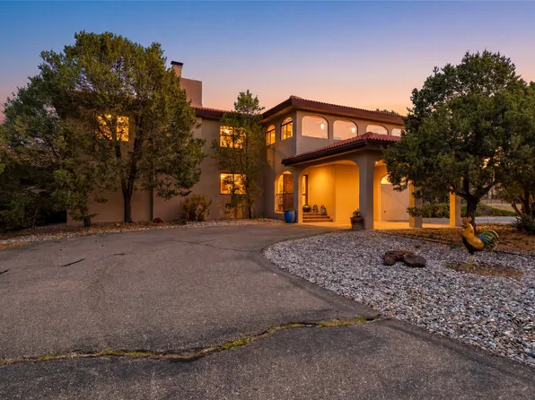 16 Toro Ln, Santa Fe, NM 87508