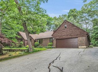 50 Boxford St, North Andover, MA 01845