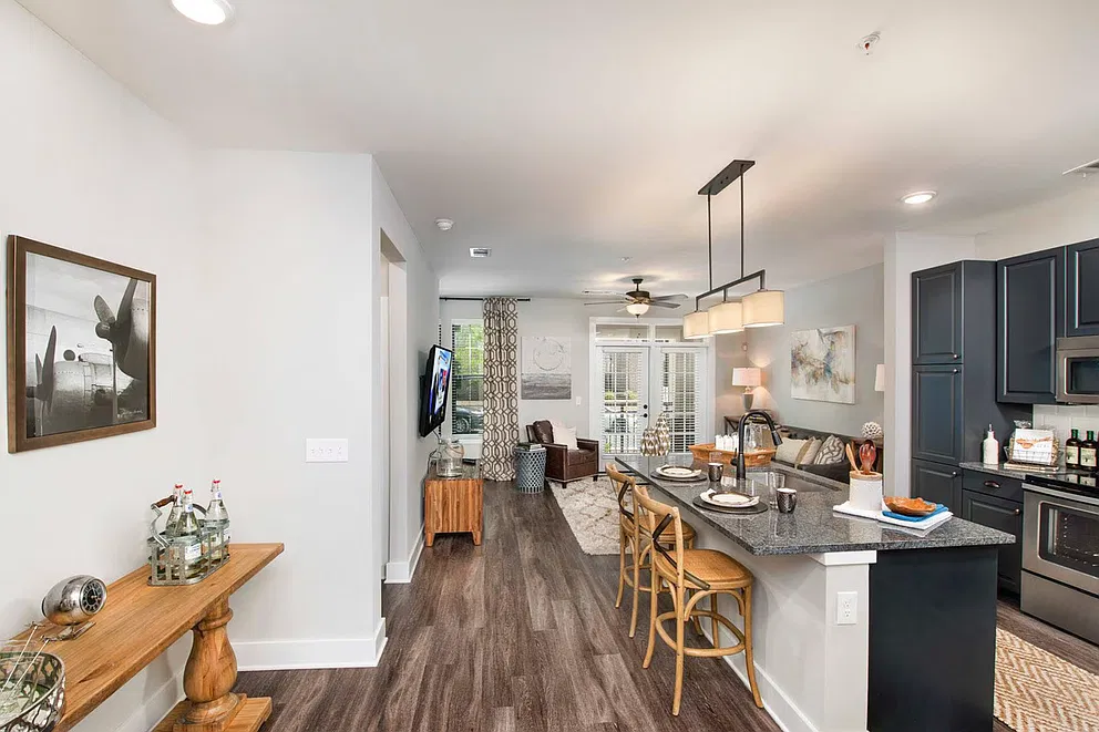 Apartment for Rent — Photo 1