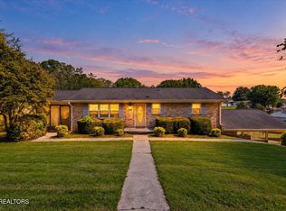 166 Scenic Dr, Jacksboro, TN 37757