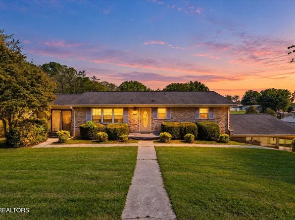 166 Scenic Dr, Jacksboro, TN 37757
