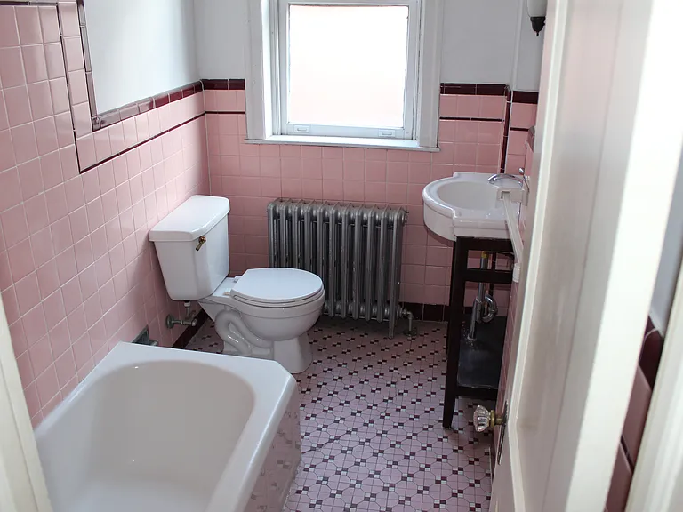 4054 Chestnut St #2R — Photo 9