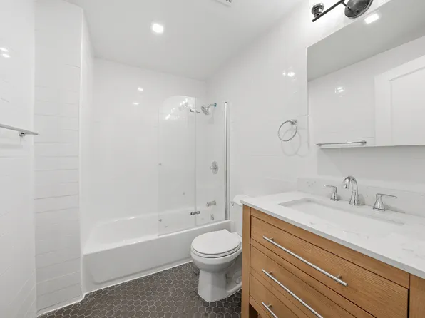 483 Quincy Street image 8 of 9