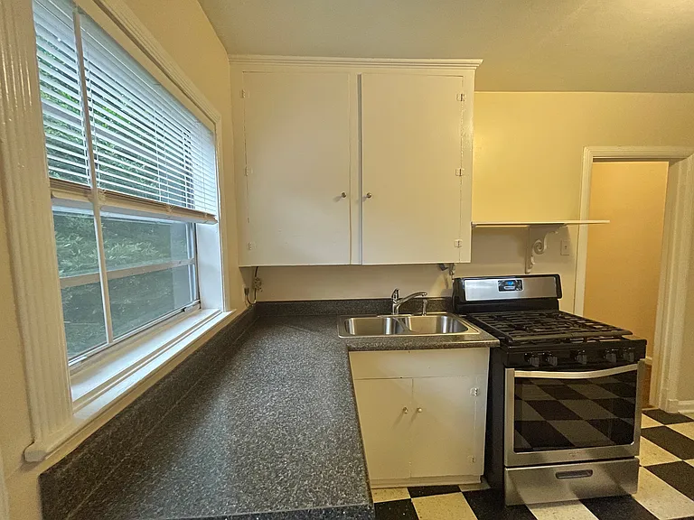 912 Oxmoor Rd #3 — Photo 45