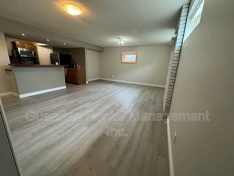 512 Black Bay Rd #2 — Photo 5
