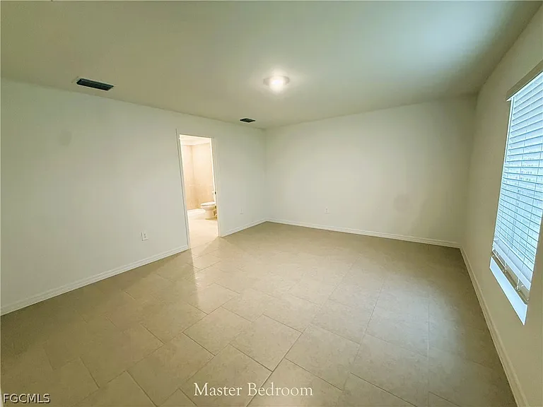 335 Parish Dr — Photo 8