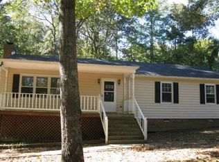 9830 Knobs Hill Ln, Amelia Court House, VA 23002