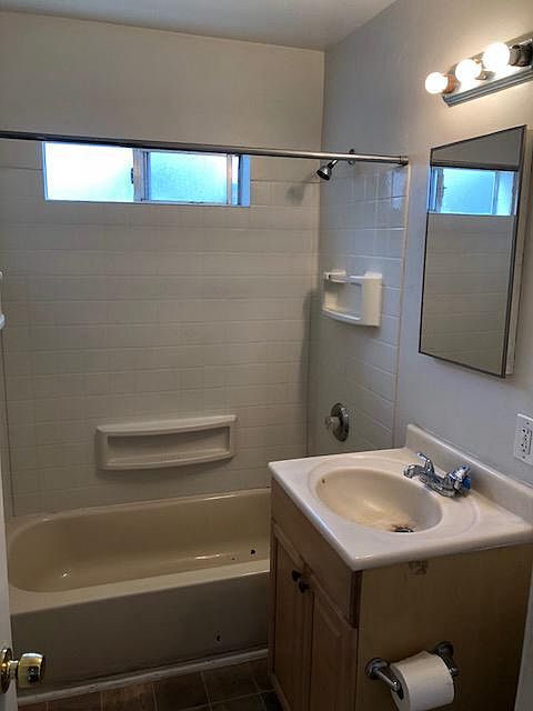 1st image of 5204 Imperial Ave