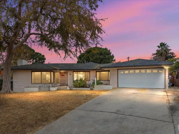 1904 Ridgewood Dr, Bakersfield, CA 93306