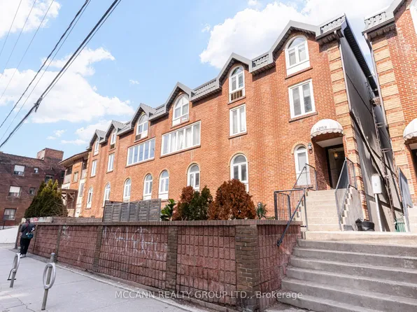 1252 King St W #14, Toronto, ON M6K 1G5