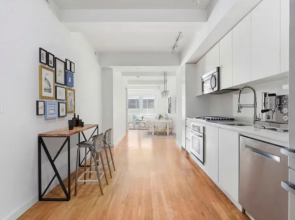 90 William St APT 8H, New York, NY 10038