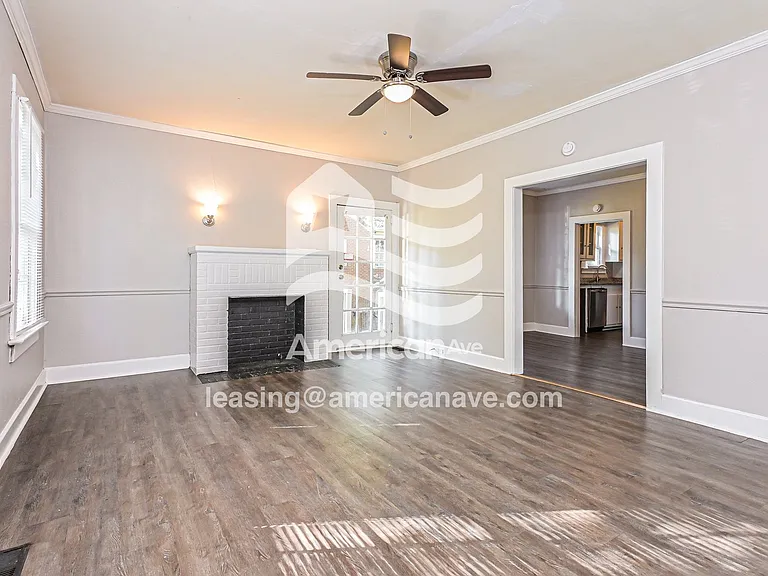 1666006_003_living_room_3.jpg