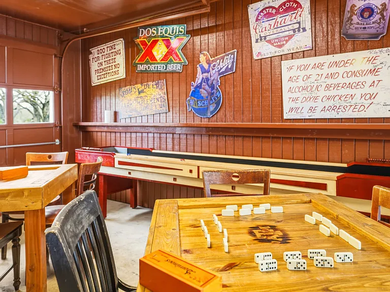 Building's Lounge