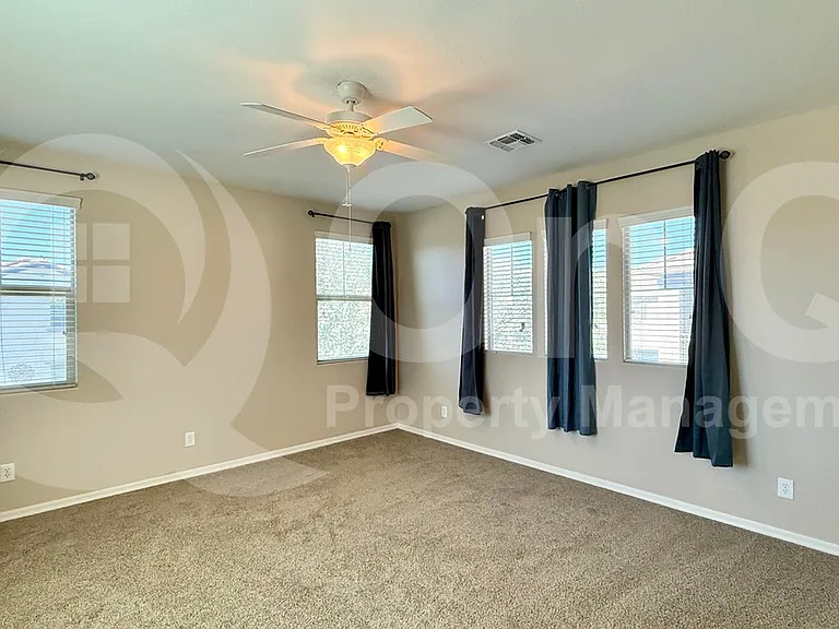 894 S Agnes Ln — Photo 10