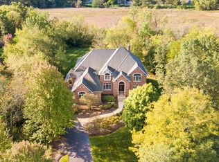38W665 Forest Glen Ct, St Charles, IL 60175