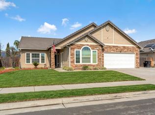 1524 Atlantic Ave, Lemoore, CA 93245