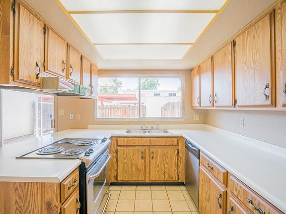 2nd image of 8407 N 54th Ln
