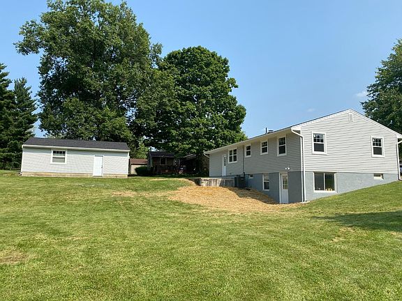 3rd image of 6614 Wilma Dr