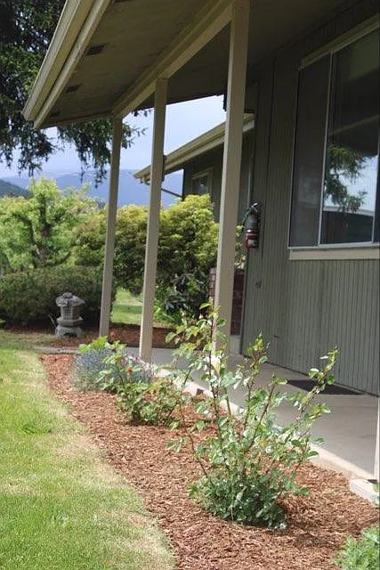 4 bed, 2100 sqft, $2,500 — Photo 3