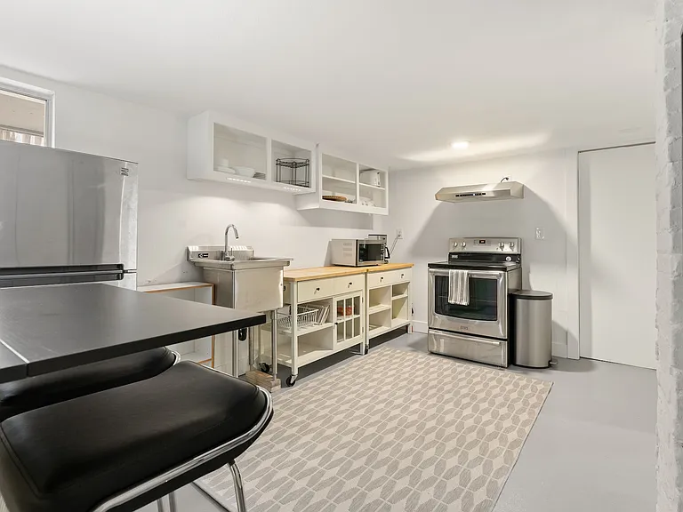 828 NE Sumner St #B — Photo 12