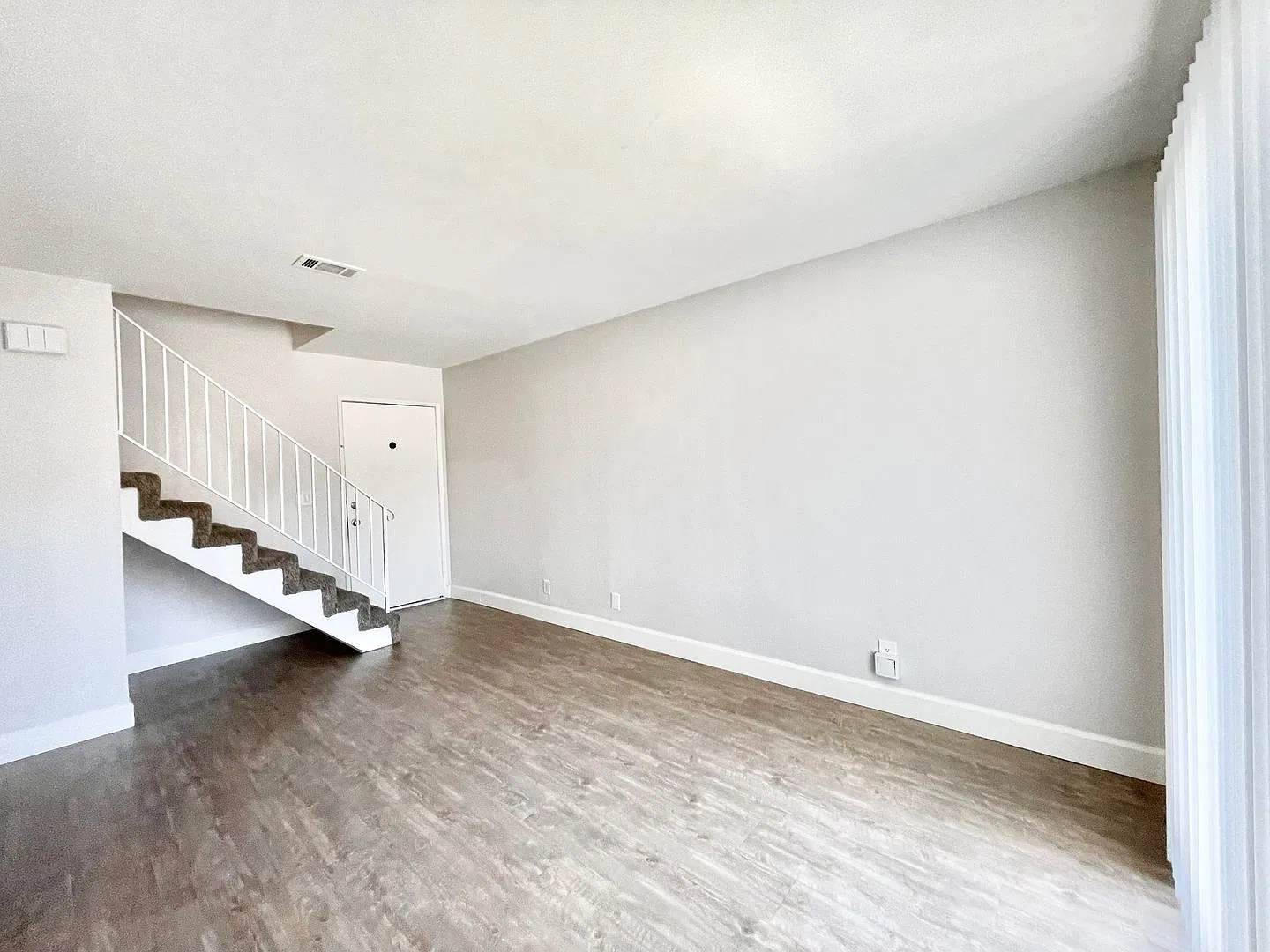 Flower Ave. (18 Units) — Photo 4