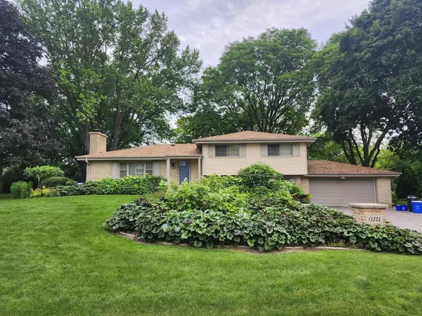 13225 Lee COURT, Elm Grove, WI 53122